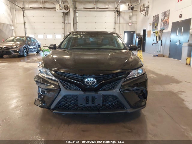 12693162 :رقم المزاد ، 4T1B11HK7JU016722 vin ، 2018 Toyota Camry L/le/xle/se/xse مزاد بيع
