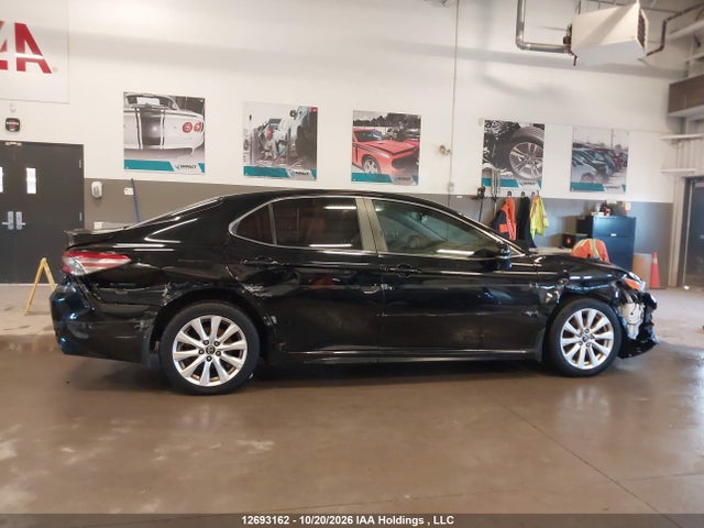 12693162 :رقم المزاد ، 4T1B11HK7JU016722 vin ، 2018 Toyota Camry L/le/xle/se/xse مزاد بيع