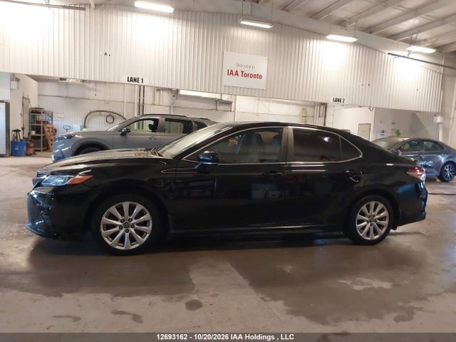 12693162 :رقم المزاد ، 4T1B11HK7JU016722 vin ، 2018 Toyota Camry L/le/xle/se/xse مزاد بيع