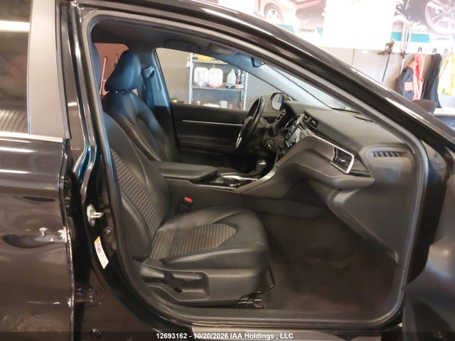 12693162 :رقم المزاد ، 4T1B11HK7JU016722 vin ، 2018 Toyota Camry L/le/xle/se/xse مزاد بيع
