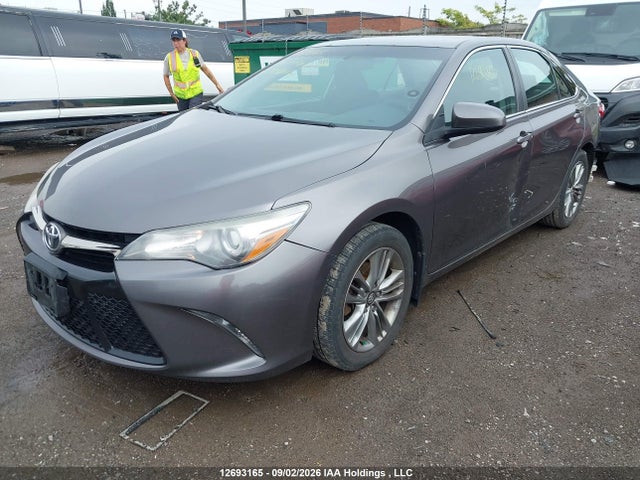 12693165 :رقم المزاد ، 4T1BF1FK4HU765668 vin ، 2017 Toyota Camry Se مزاد بيع
