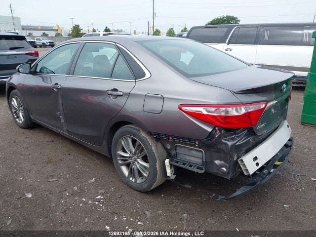 12693165 :رقم المزاد ، 4T1BF1FK4HU765668 vin ، 2017 Toyota Camry Se مزاد بيع
