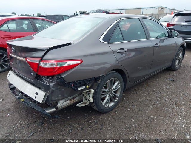 12693165 :رقم المزاد ، 4T1BF1FK4HU765668 vin ، 2017 Toyota Camry Se مزاد بيع