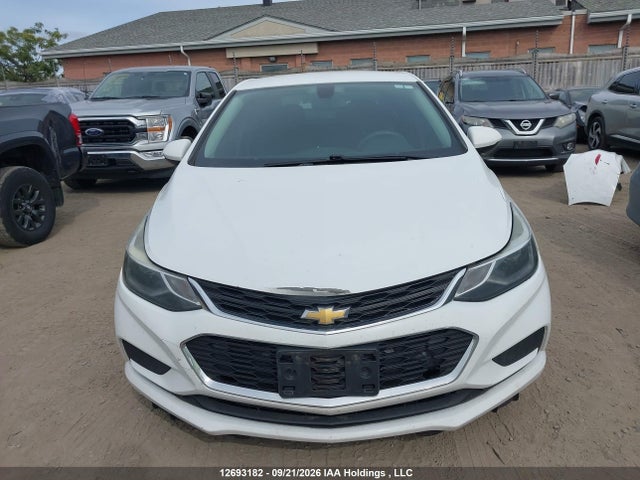 Chevrolet CRUZE LT 2018 1G1BE5SM0J7229853 Image 13