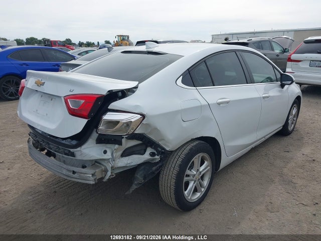 Chevrolet CRUZE LT 2018 1G1BE5SM0J7229853 Image 4
