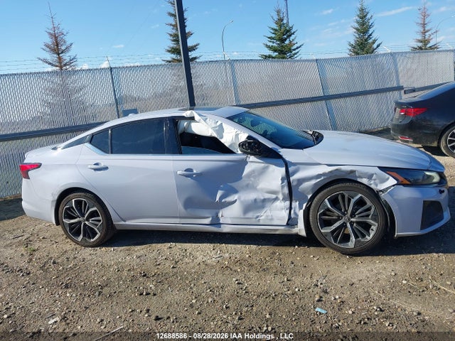1N4BL4CWXRN311044 Nissan ALTIMA SR