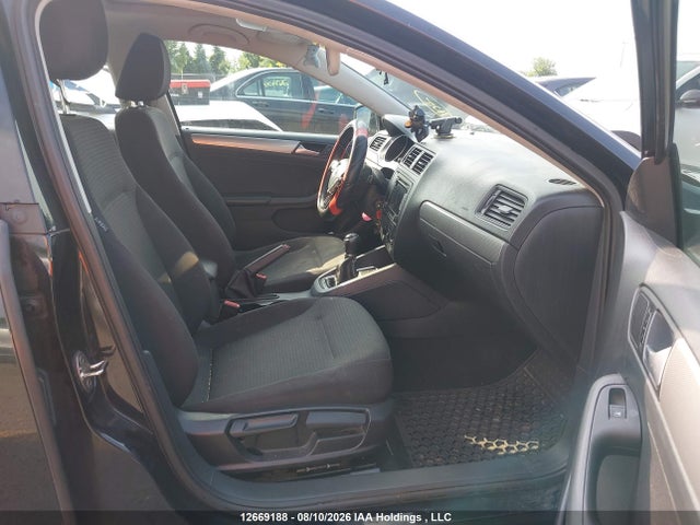 3VW1K7AJ8FM246540 Volkswagen Jetta 2.0l Trendline/2.0l Trendline+