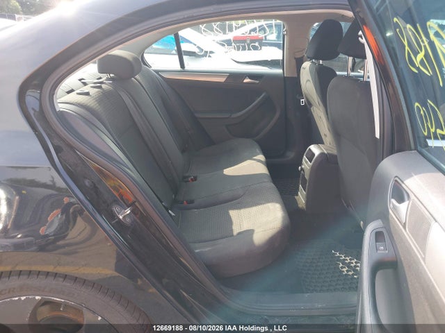 3VW1K7AJ8FM246540 Volkswagen Jetta 2.0l Trendline/2.0l Trendline+