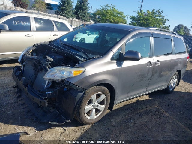 Aukcja sprzedaży 2013 Toyota Sienna Le, vin: 5TDKK3DC8DS377669, numer aukcji: 12693225
