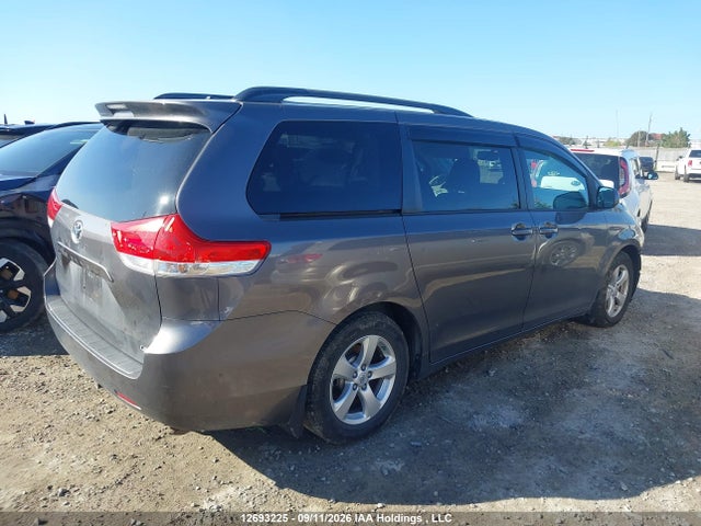 Aukcja sprzedaży 2013 Toyota Sienna Le, vin: 5TDKK3DC8DS377669, numer aukcji: 12693225