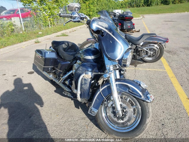 12693230 :رقم المزاد ، 5HD1FCW163Y617016 vin ، 2003 Harley-davidson Flhtcui مزاد بيع