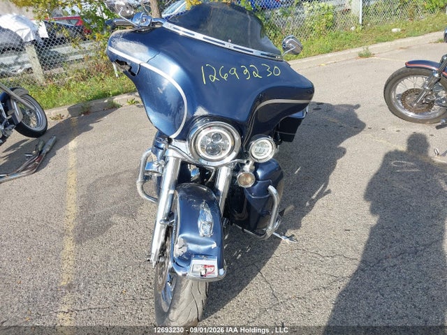 12693230 :رقم المزاد ، 5HD1FCW163Y617016 vin ، 2003 Harley-davidson Flhtcui مزاد بيع