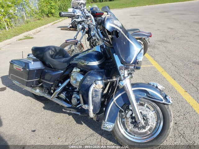12693230 :رقم المزاد ، 5HD1FCW163Y617016 vin ، 2003 Harley-davidson Flhtcui مزاد بيع