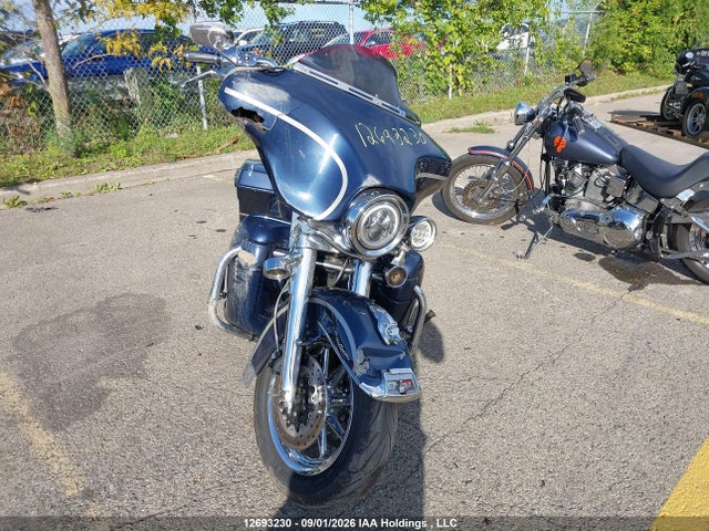 12693230 :رقم المزاد ، 5HD1FCW163Y617016 vin ، 2003 Harley-davidson Flhtcui مزاد بيع