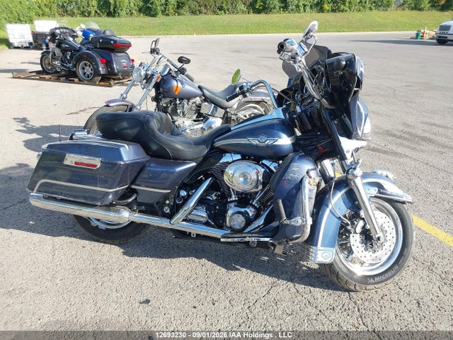 12693230 :رقم المزاد ، 5HD1FCW163Y617016 vin ، 2003 Harley-davidson Flhtcui مزاد بيع