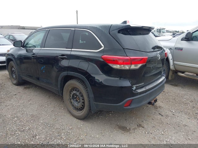 Toyota Highlander Le 2018 5TDBZRFH3JS893263 Image 3