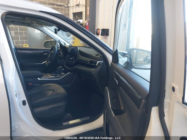 Aukcja sprzedaży 2024 Toyota Highlander Hybrid Limited/hybrid Platinum, vin: 5TDXBRCH7RS638870, numer aukcji: 12693236