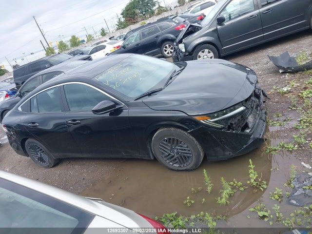 Nissan SENTRA SV 2026 3N1AB9CV8TY224916 Image 14