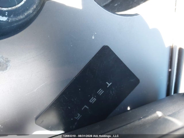 7SAYGDEE2RF050586 Tesla Model Y