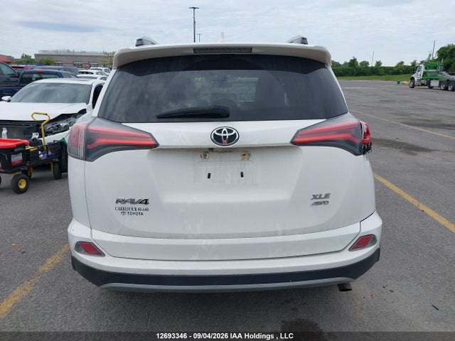 Продаж на аукціоні авто 2018 Toyota Rav4 Xle, vin: 2T3RFREV3JW800688, номер лоту: 12693346
