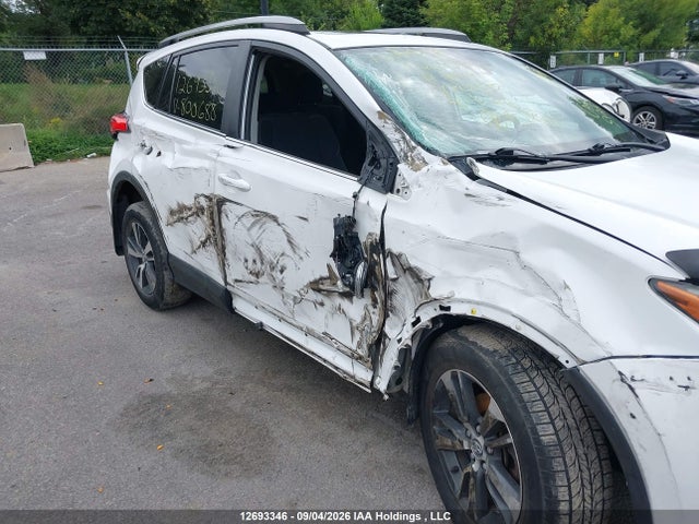 Продаж на аукціоні авто 2018 Toyota Rav4 Xle, vin: 2T3RFREV3JW800688, номер лоту: 12693346