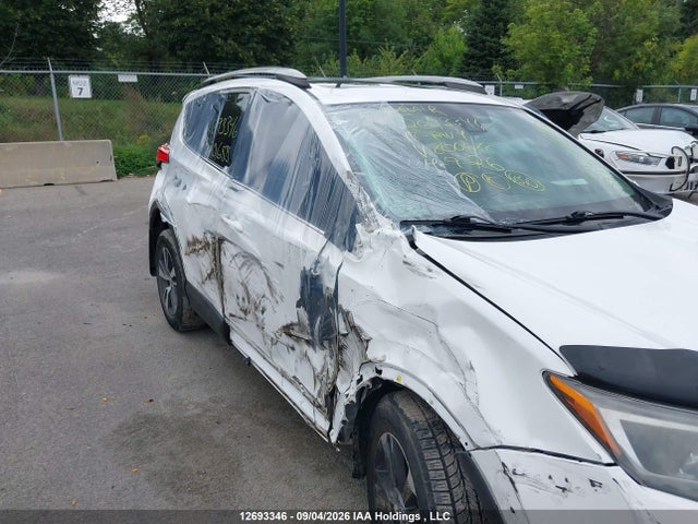 Продаж на аукціоні авто 2018 Toyota Rav4 Xle, vin: 2T3RFREV3JW800688, номер лоту: 12693346
