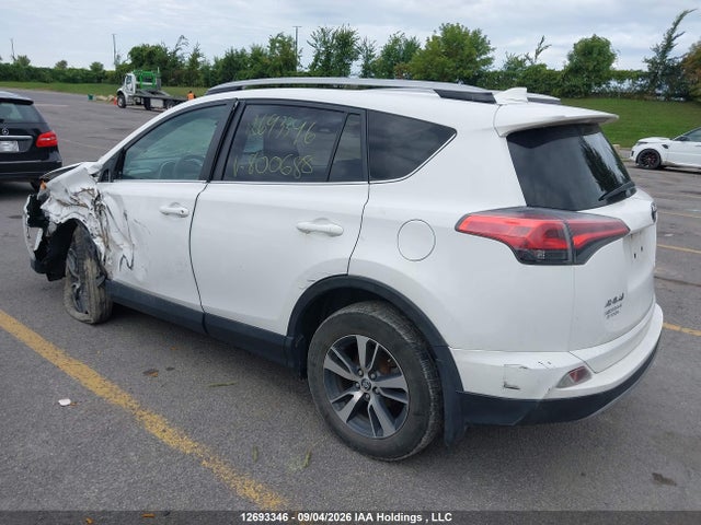 Продаж на аукціоні авто 2018 Toyota Rav4 Xle, vin: 2T3RFREV3JW800688, номер лоту: 12693346