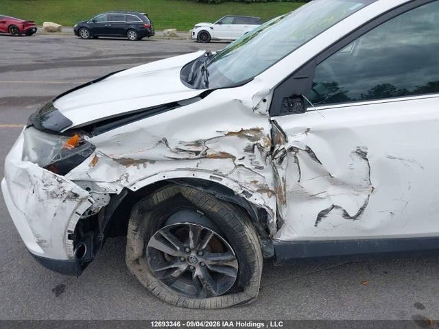Продаж на аукціоні авто 2018 Toyota Rav4 Xle, vin: 2T3RFREV3JW800688, номер лоту: 12693346
