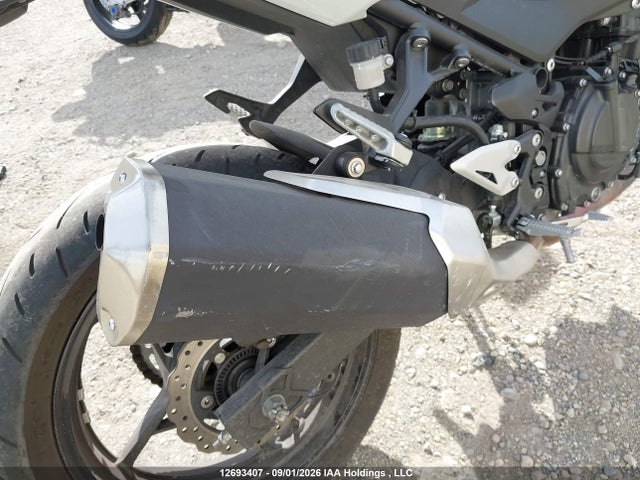 Kawasaki Er400 D 2022 JKAERKD18NDAG3821 Image 22