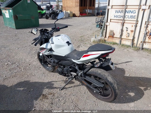 Kawasaki Er400 D 2022 JKAERKD18NDAG3821 Image 3