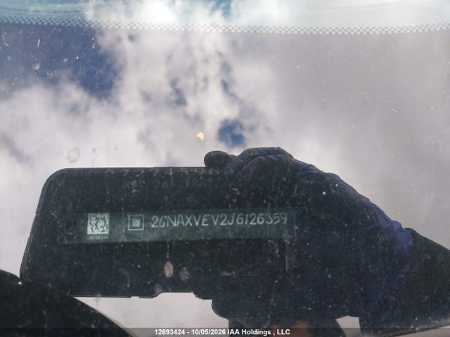 Chevrolet Equinox Premier 2018 2GNAXVEV2J6126359 Image 18