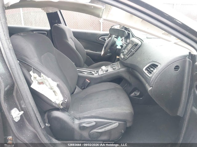 Продаж на аукціоні авто 2016 Chrysler 200 Lx, vin: 1C3CCCFB7GN197782, номер лоту: 12693444
