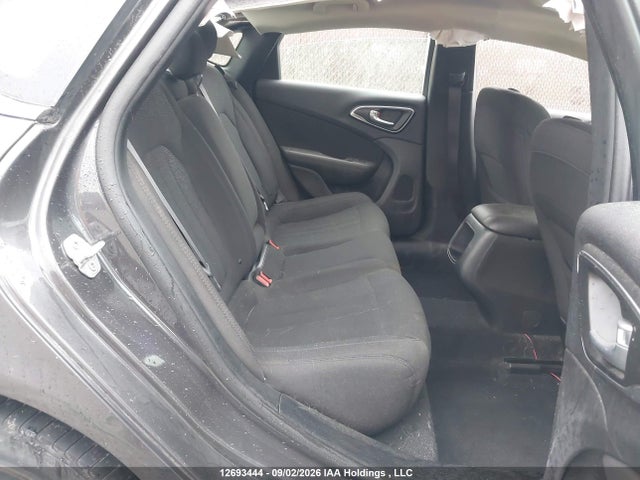 Продаж на аукціоні авто 2016 Chrysler 200 Lx, vin: 1C3CCCFB7GN197782, номер лоту: 12693444