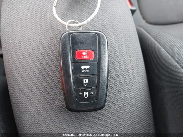12693462 :رقم المزاد ، 5YFBPMBE4MP200024 vin ، 2021 Toyota Corolla Le مزاد بيع