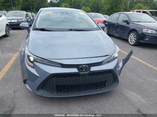 12693462 :رقم المزاد ، 5YFBPMBE4MP200024 vin ، 2021 Toyota Corolla Le مزاد بيع