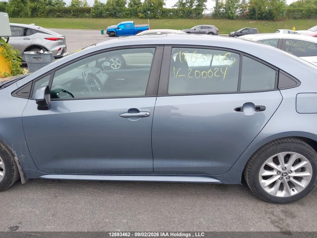 12693462 :رقم المزاد ، 5YFBPMBE4MP200024 vin ، 2021 Toyota Corolla Le مزاد بيع