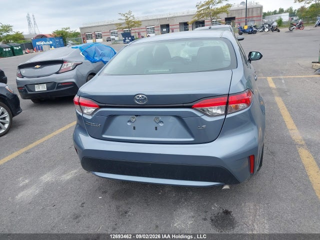 12693462 :رقم المزاد ، 5YFBPMBE4MP200024 vin ، 2021 Toyota Corolla Le مزاد بيع