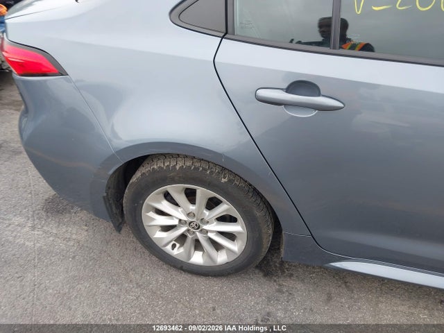 12693462 :رقم المزاد ، 5YFBPMBE4MP200024 vin ، 2021 Toyota Corolla Le مزاد بيع