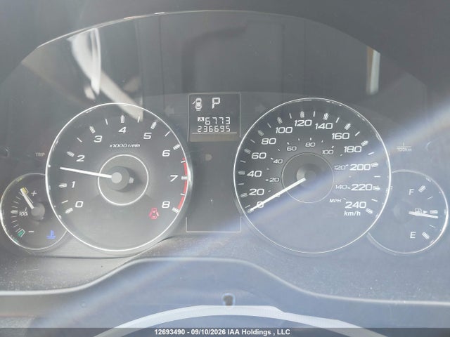 Продажа на аукционе авто 2011 Subaru Outback 2.5i Limited, vin: 4S4BRGLC6B3380536, номер лота: 12693490