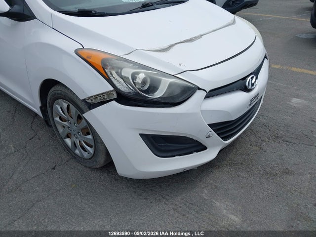 Продажа на аукционе авто 2013 Hyundai Elantra Gt, vin: KMHD25LE7DU122560, номер лота: 12693590