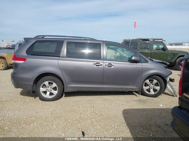 Продаж на аукціоні авто 2011 Toyota Sienna Le V6, vin: 5TDKK3DCXBS172951, номер лоту: 12693596