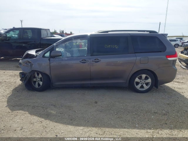 Продаж на аукціоні авто 2011 Toyota Sienna Le V6, vin: 5TDKK3DCXBS172951, номер лоту: 12693596