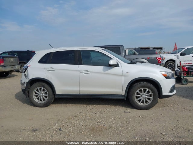 Mitsubishi RVR SE 2016 JA4AJ3AU7GZ612328 Image 13