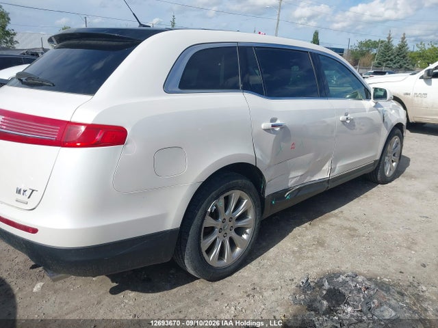 Aukcja sprzedaży 2014 Lincoln Mkt, vin: 2LMHJ5AT7EBL57168, numer aukcji: 12693670