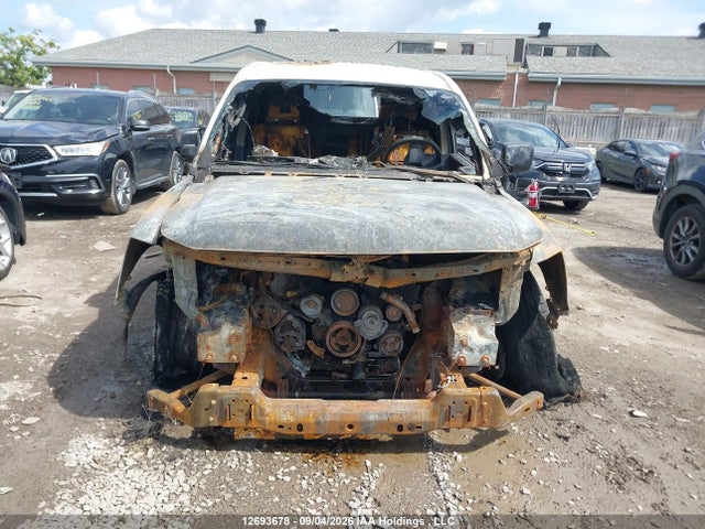 12693678 :رقم المزاد ، 1N6AA0EJ0AN306992 vin ، 2010 Nissan Titan Xe/se/le/pro-4x مزاد بيع