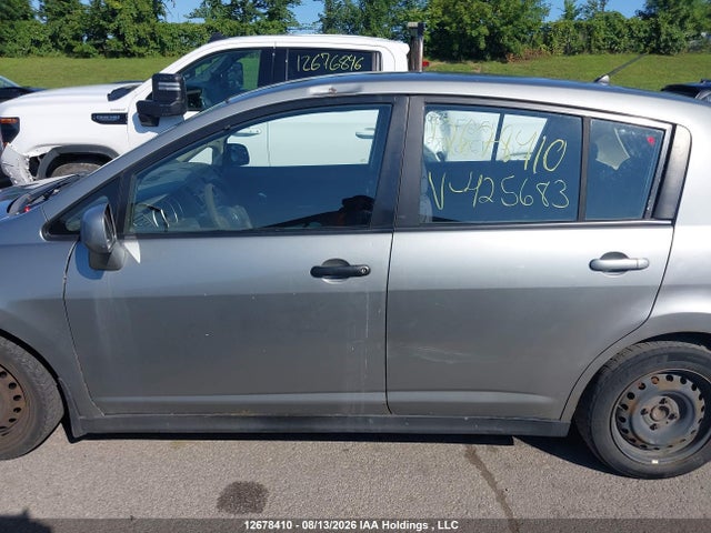 12678410 :رقم المزاد ، 3N1BC13E07L425683 vin ، 2007 Nissan Versa 1.8s مزاد بيع