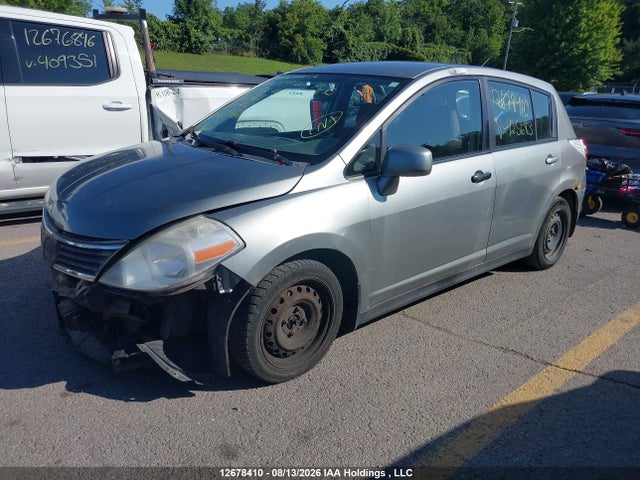 12678410 :رقم المزاد ، 3N1BC13E07L425683 vin ، 2007 Nissan Versa 1.8s مزاد بيع