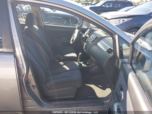 12678410 :رقم المزاد ، 3N1BC13E07L425683 vin ، 2007 Nissan Versa 1.8s مزاد بيع
