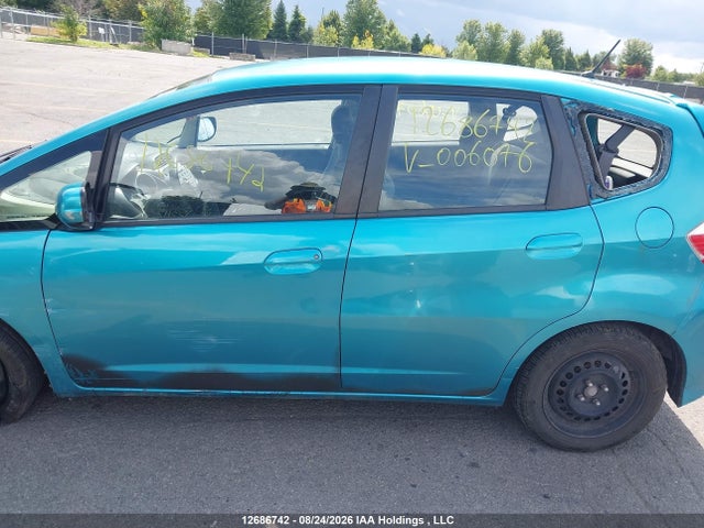 2013 Honda Fit Lx მანქანა იყიდება აუქციონზე, vin: LUCGE8H58D3006076, აუქციონის ნომერი: 12686742