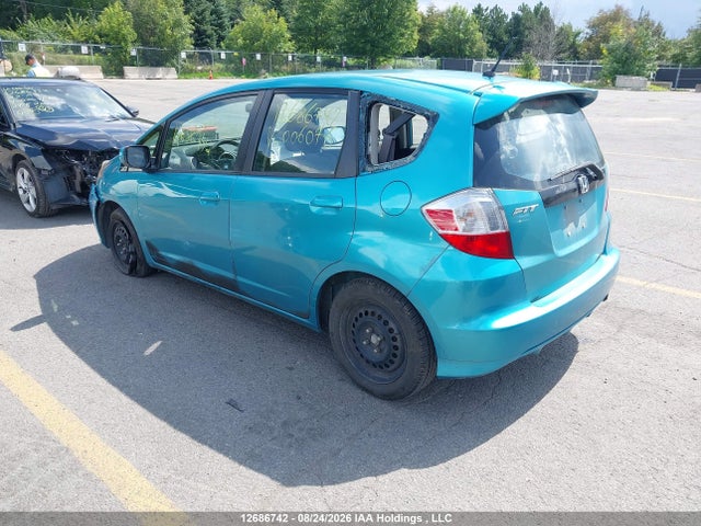2013 Honda Fit Lx მანქანა იყიდება აუქციონზე, vin: LUCGE8H58D3006076, აუქციონის ნომერი: 12686742